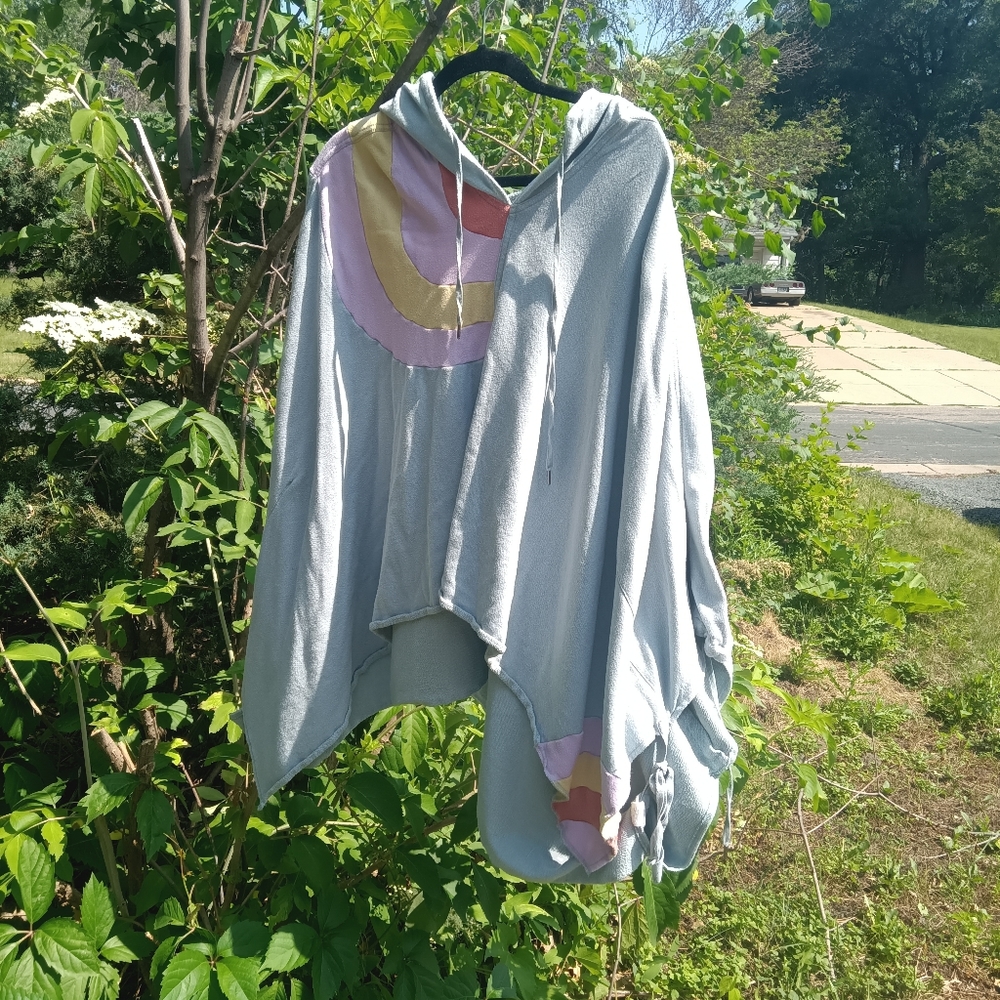 Free People sz ML sweatshirt poncho